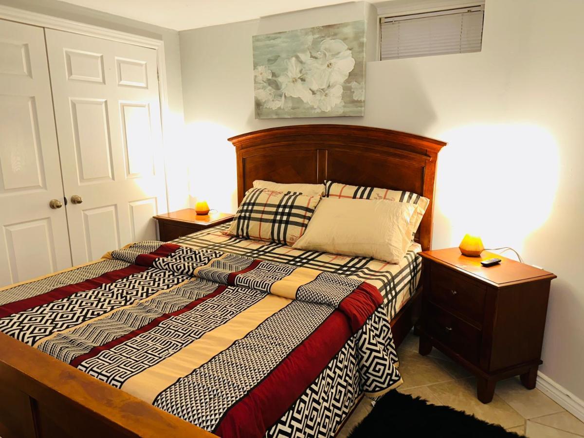 Deluxe Double Room- Hazel Stays Mississauga Kültér fotó
