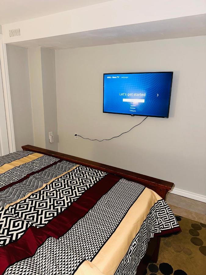 Deluxe Double Room- Hazel Stays Mississauga Kültér fotó